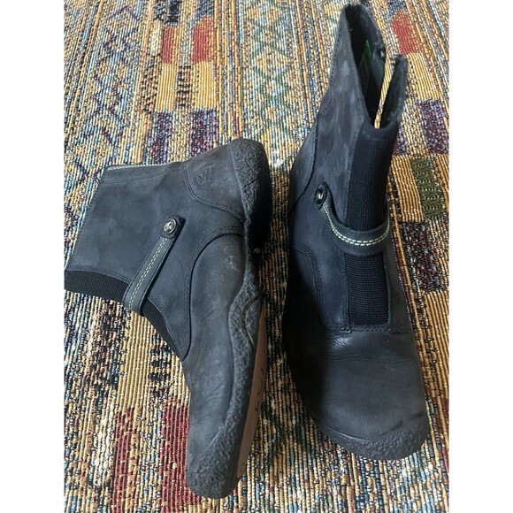 Keen Shoes - Keen Women's Chelsea Black Waterproof Leather Pull-On Boots Size 8.5 /39